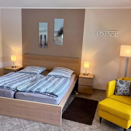 Idyllisches Ferienapartment No 3 In Strandnähe Ostseeheilbad Zingst