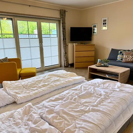 Idyllisches Ferienapartment No 3 In Strandnaehe Zingst