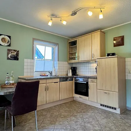 Apartment Idyllisches Ferienapartment No 3 In Strandnähe Ostseeheilbad Zingst